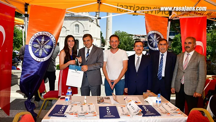 Vali Şahin Üniversite Tanıtım ve Tercih Fuarı'nın' açılış törenine katıldı