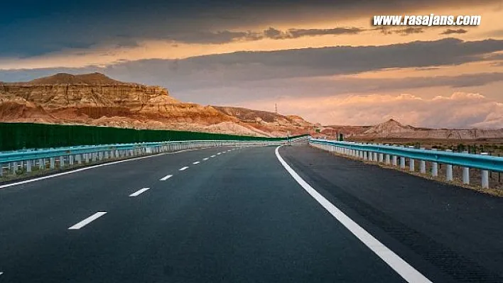 Xinjiang'da ulaştırmaya 400 milyar yuan yatırım yapılacak