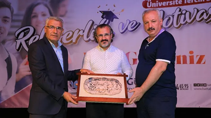 Yazar Aslanhan, Malatyalı Gençlerle Buluştu