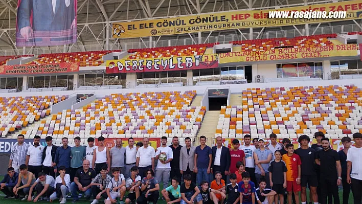 Yeni Malatya Spor Stadyumunda Futbol Maçı yaptılar