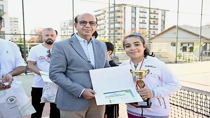 Yeşilyurt Belediyesi Tenis Turnuvasında Şampiyonlar Belli Oldu