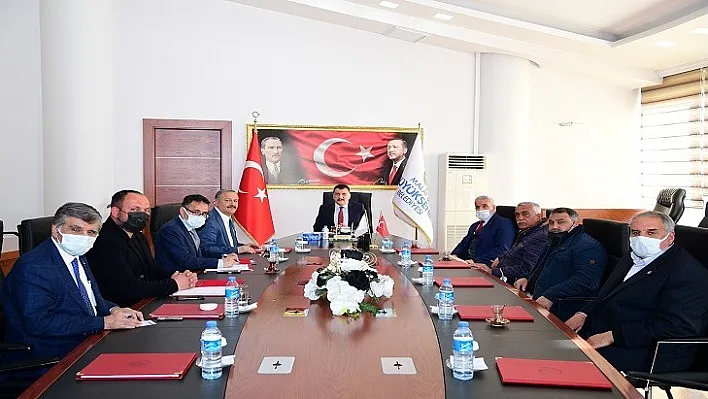 Yeşilyurt Muhtarlar Derneği'nden Başkan Gürkan'a Ziyaret