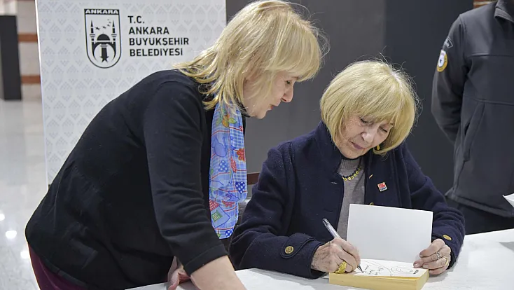 Başkentliler Edebiyatçı Ayşe Kulin’le Buluştu