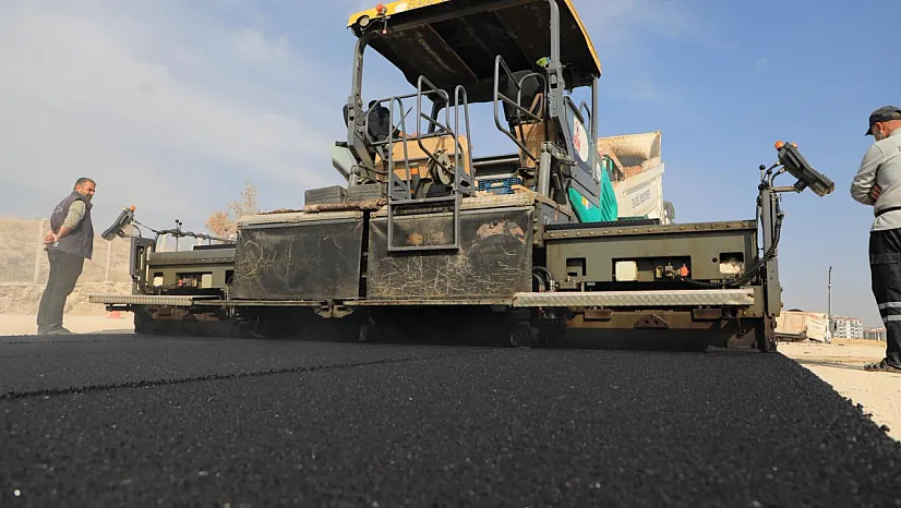Elazığ Belediyesi'nin Yürüttüğü Yol Yenileme Çalışmaları Devam Ediyor