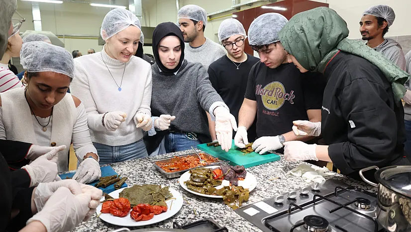 GİBTÜ'de Kültürel Buluşma: Uluslararası Öğrenciler Türk Mutfağını Keşfetti!