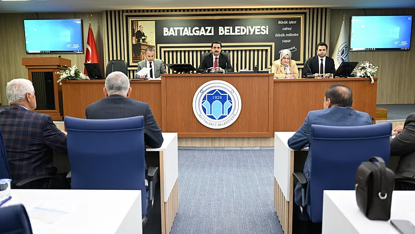 Hatice Akbaş'ın İsmi Battalgazi'deki Yüzme Havuzuna Verildi