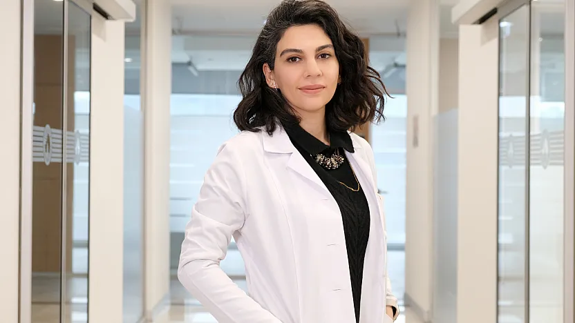 Diş etlerindeki yanma ve ağrı farklı sorunların habercisi olabilir!