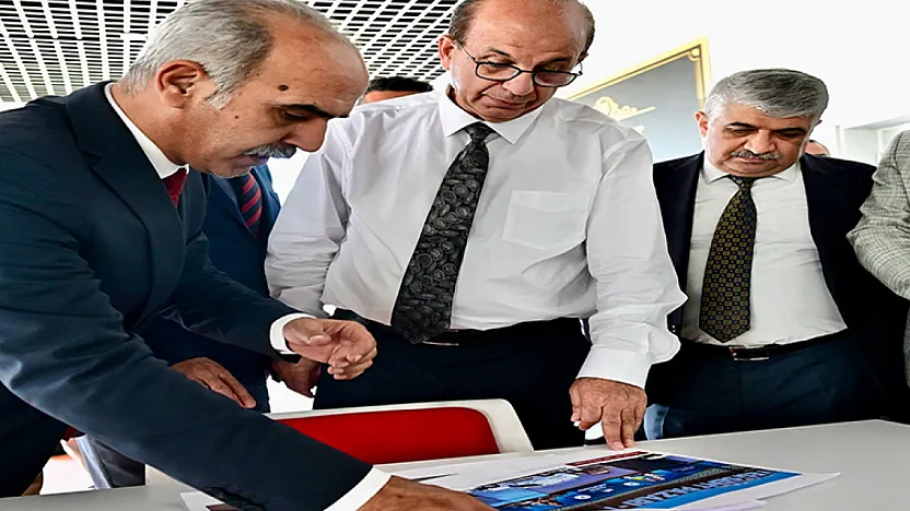 Pazar Yerinde Kitap Sessizliği Başkan Geçit'ten Sıra Dışı Kütüphane Projesi!