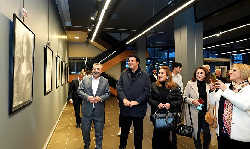 104 Eserle 104. Yıl Sergisi Açıldı