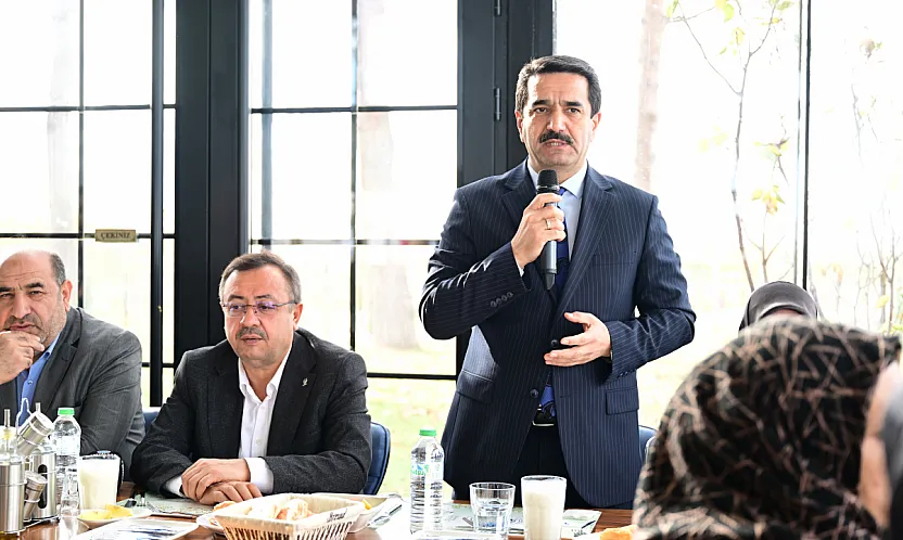 Başkan Taşkın AK Parti Kadın Kolları Mahalle Başkanları Toplantısına Katıldı