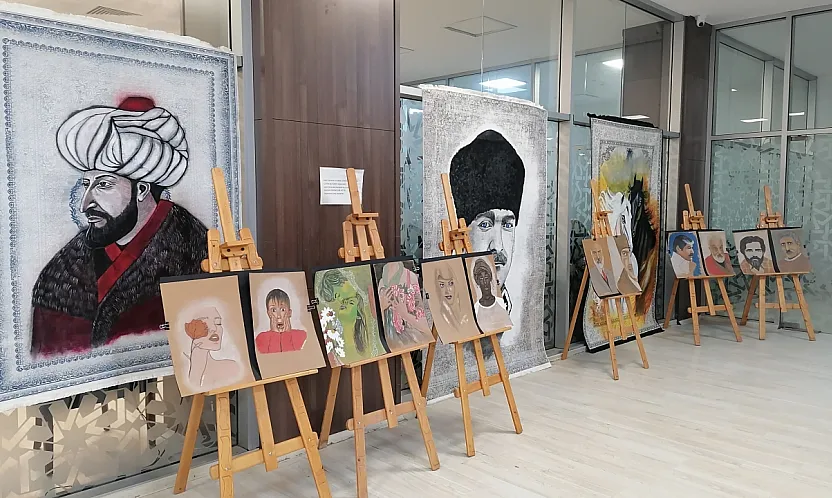 Halı Üzerine Yapılan Resimlerin Sergisi Açıldı.