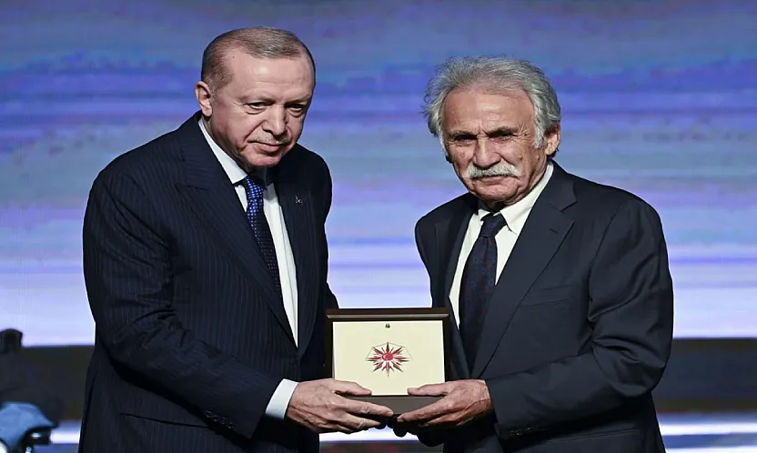 Prof. Dr. Fahri Işık'a Cumhurbaşkanlığı'ndan Büyük Ödül